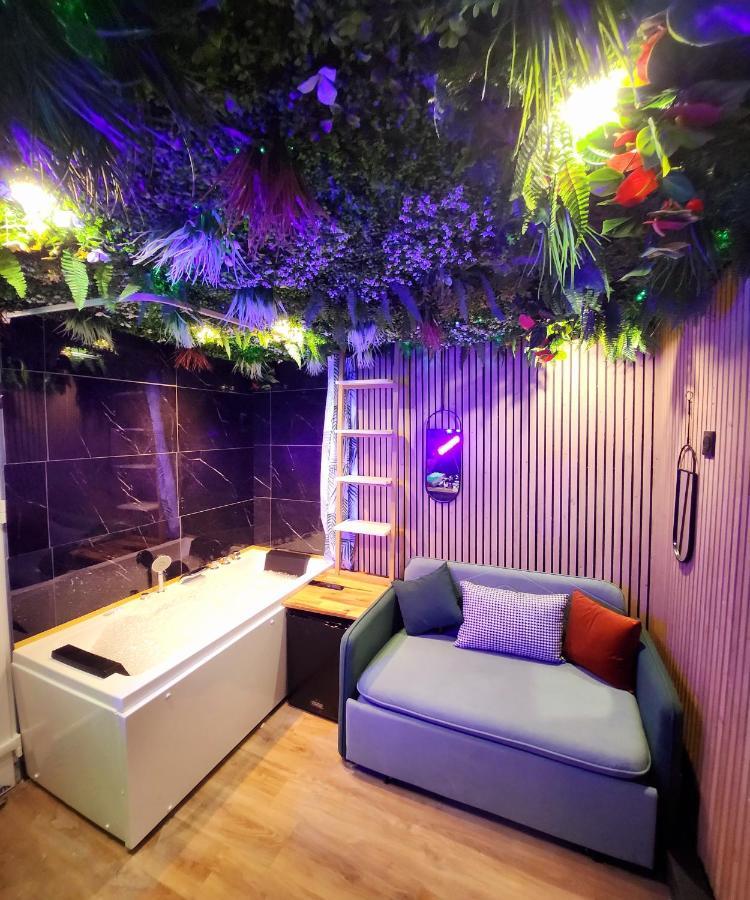 Jungle House Avec Jacuzzi A 10 Min De Disneyland -Taille Chambre- Conde-Sainte-Libiaire Экстерьер фото