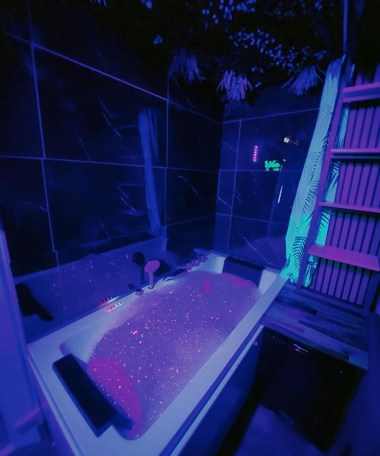 Jungle House Avec Jacuzzi A 10 Min De Disneyland -Taille Chambre- Conde-Sainte-Libiaire Экстерьер фото