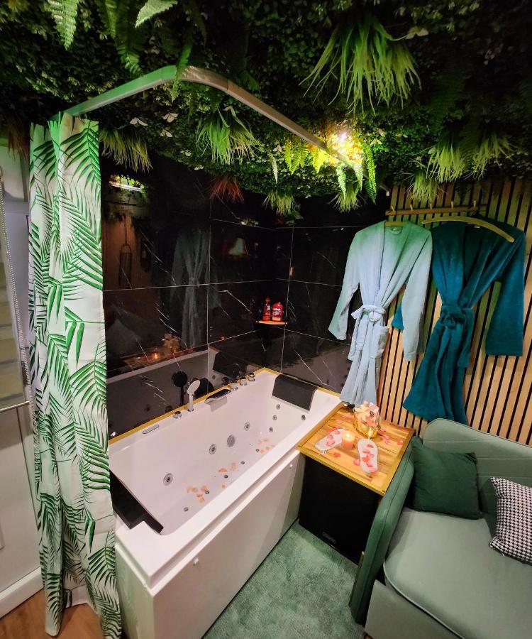 Jungle House Avec Jacuzzi A 10 Min De Disneyland -Taille Chambre- Conde-Sainte-Libiaire Экстерьер фото